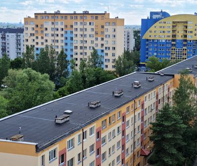 Detektywi śledzą lokatorów. "Nie płacił z chciwości"