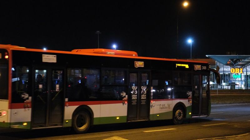 Autobus linii nr 7 na ul. Chemicznej
