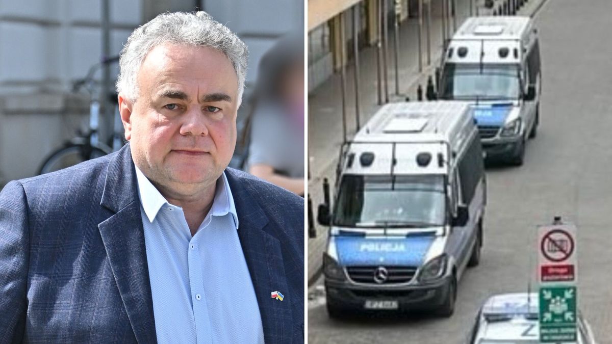 Radiowozy pod TV Republika