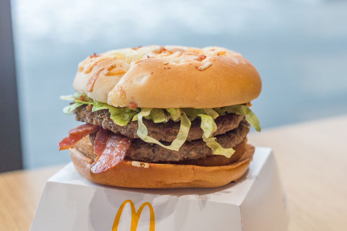 Klasyczną wersję Burgera Drwala kupić będzie można od 8 listopada