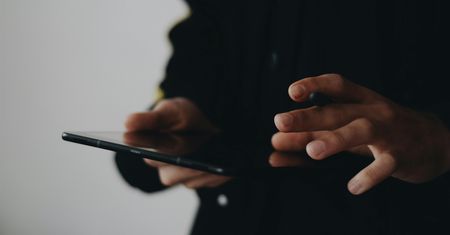 Intymne zdjęcia kobiet w sieci bez ich wiedzy. UODO reaguje po tekście WP