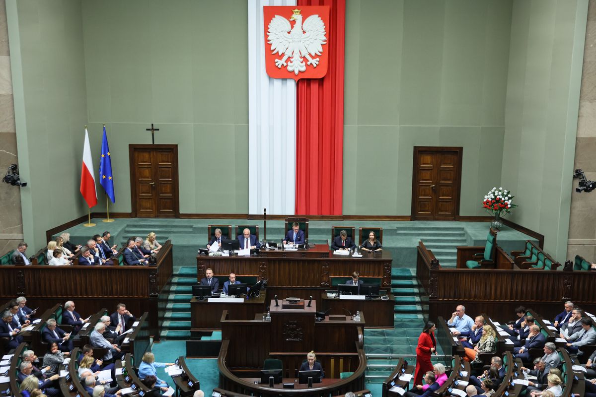 Warszawa, 26.07.2024. Posłowie na sali obrad Sejmu w Warszawie