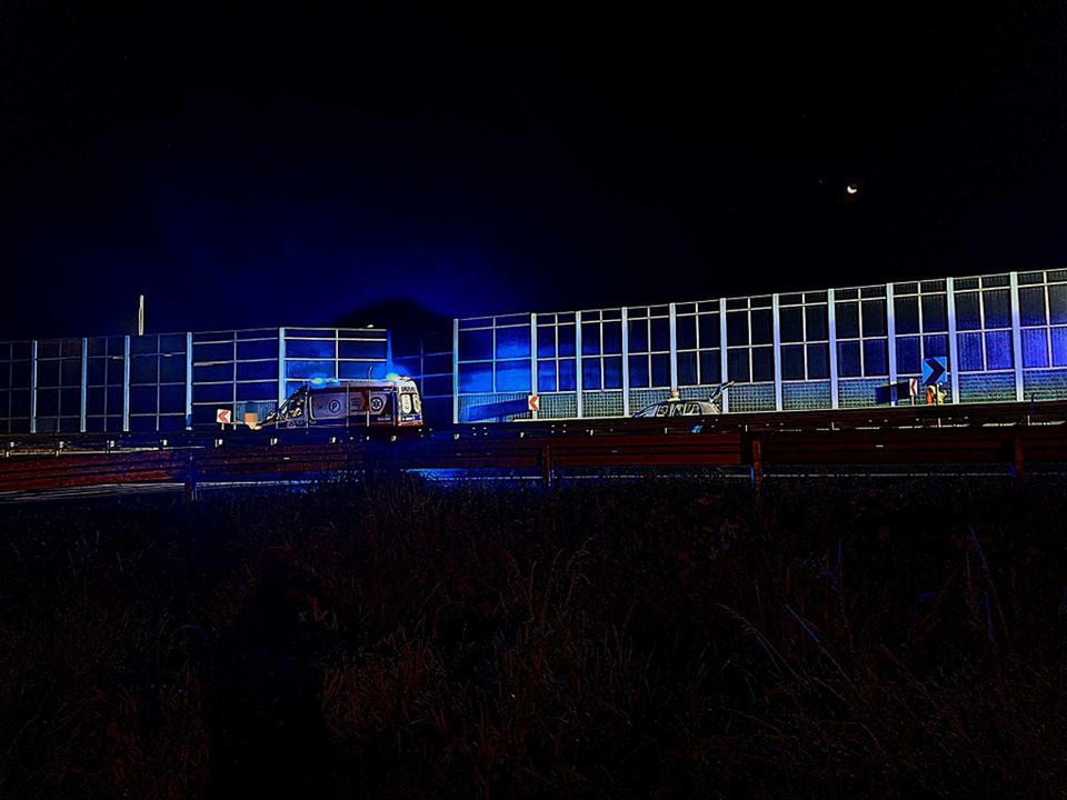 Tragiczny wypadek. 19-latek potrącił idącego środkiem jezdni mężczyznę