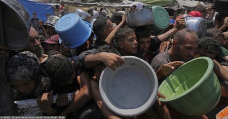 Strefa Gazy. Izrael zapowiada "przerwy humanitarne"