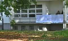 Studentka zginęła na balkonie akademika. Sekcja zwłok nie zostawia wątpliwości