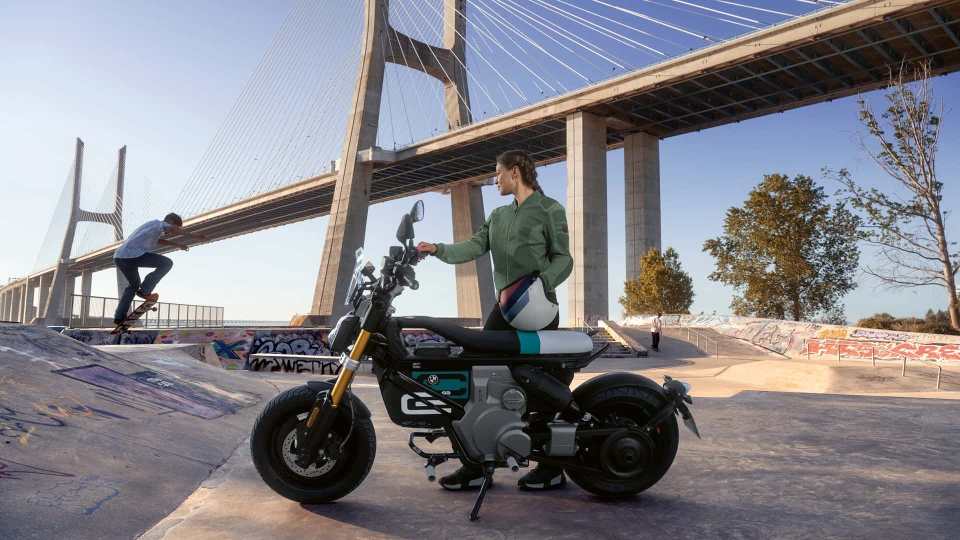 BMW CE 02