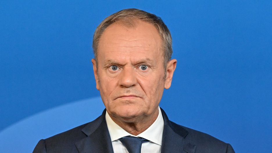 Luksemburg, Luksemburg, 18.06.2024. Premier Donald Tusk podczas konferencji prasowej po spotkaniu z premierem Wielkiego Księstwa Luksemburga Lukiem Friedenem w Luksemburgu, 18 bm. (amb) PAP/Radek Pietruszka