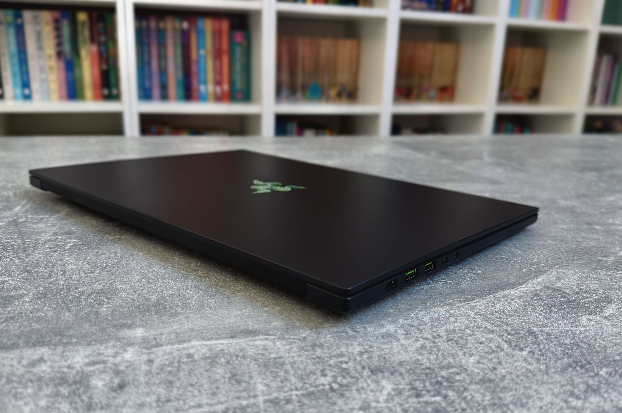 Razer Blade 16 (2026) - zamknięty
