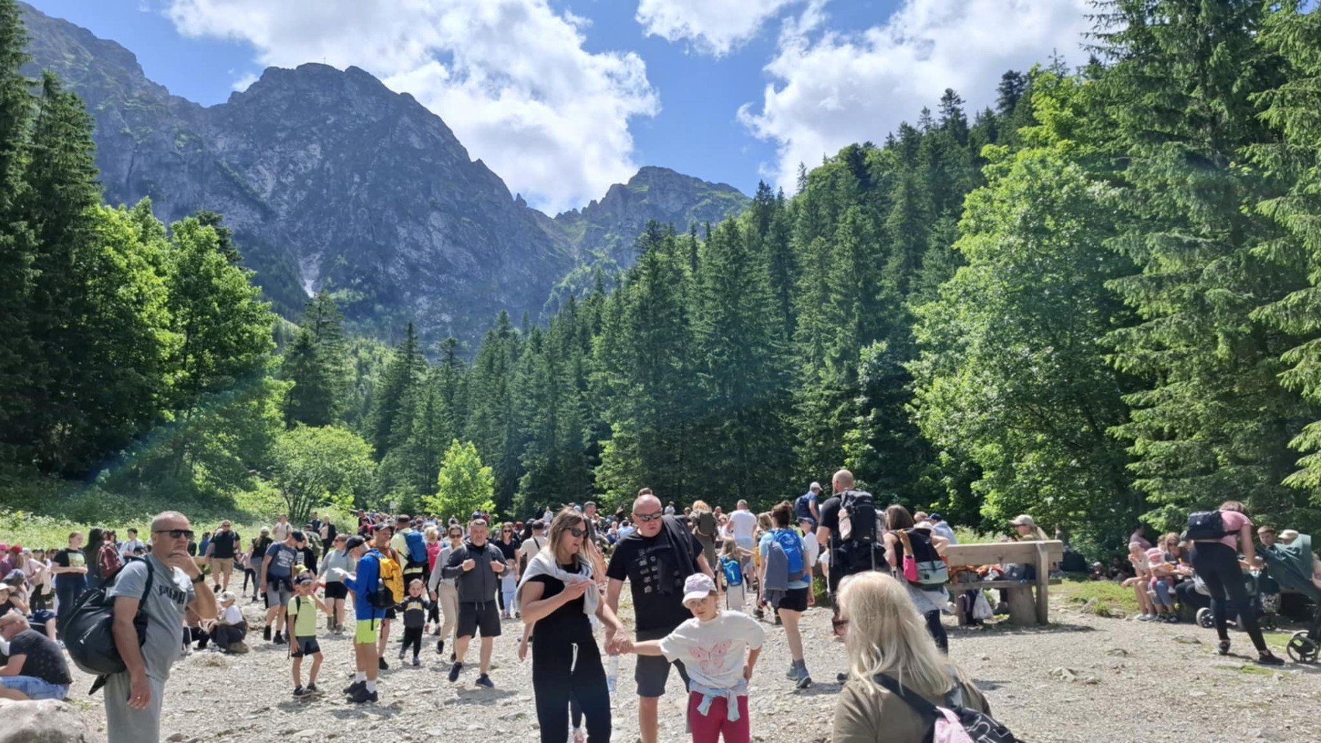 Jedziesz w Tatry? Nie daj się oszukać! Zobacz, jak rozpoznać naciągaczy.