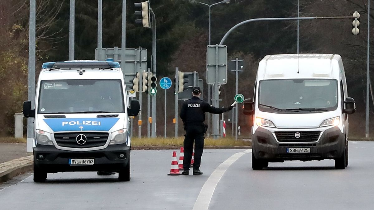 Kontrole graniczne przy granicy z Polską