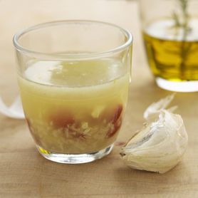 Jak przygotować leczniczy sok z czosnku?