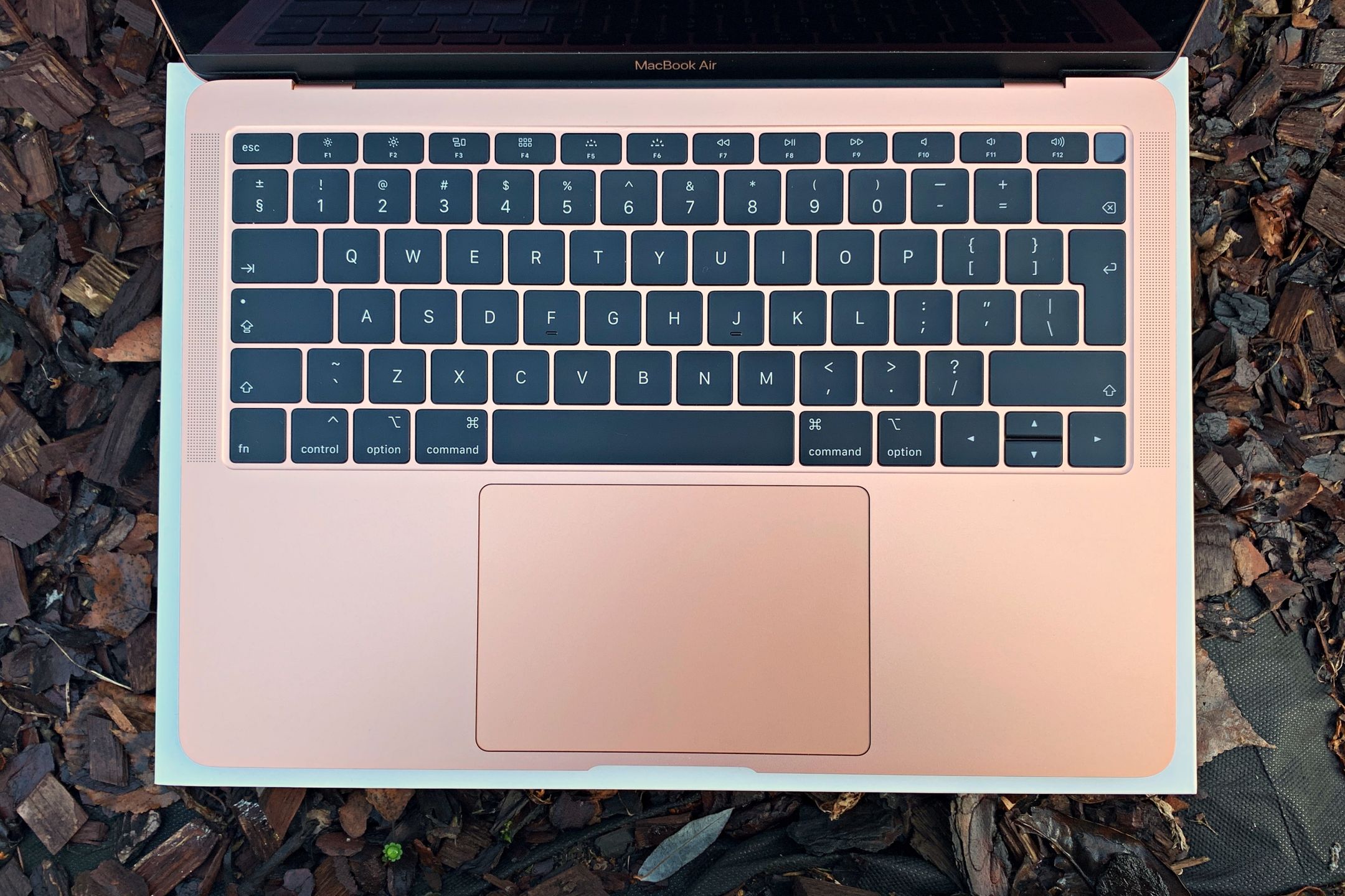 Test MacBooka Air 2018 – sprawdziliśmy, czy warto kupić laptopa za prawie 6000 zł 13