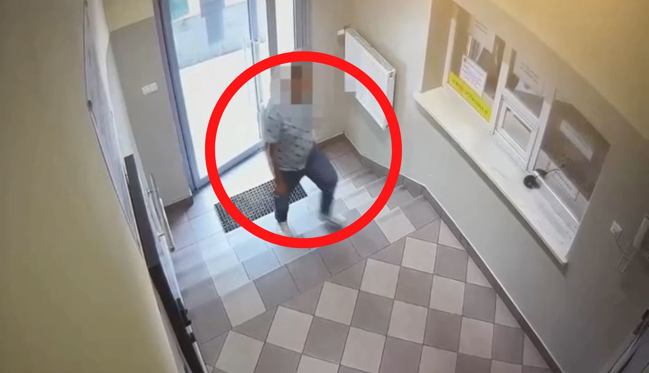 Było tuż po godz. 7:00. Wszedł na komendę. Policja sprawdziła auto