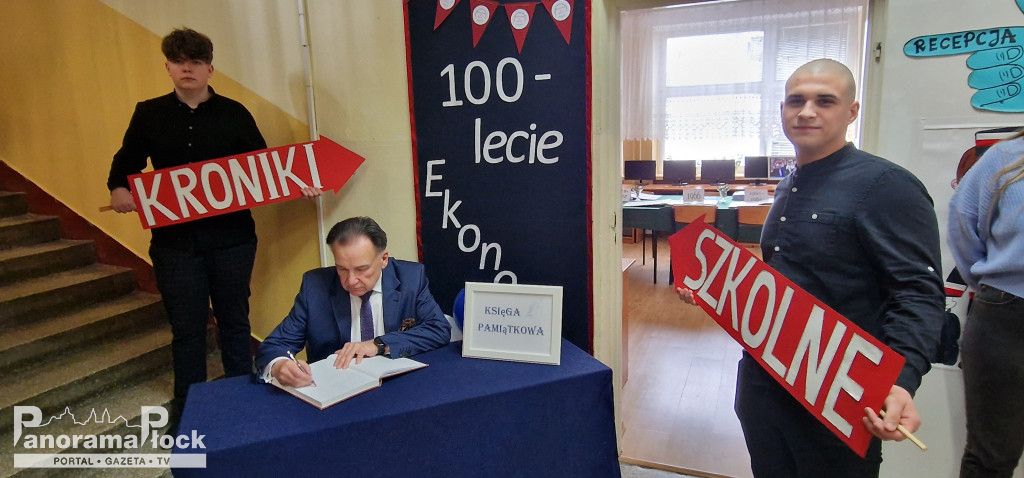 100-lecie i troszeczkę Zespołu Szkół Ekonomiczno-Kupieckich w Płocku