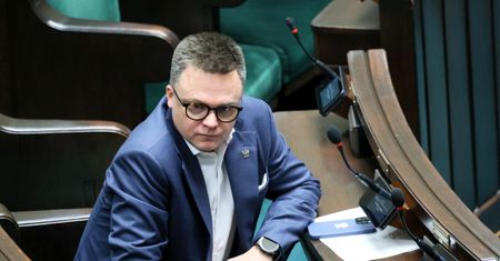 "Opamiętajcie się". Hołownia reaguje na nagły kryzys w partii