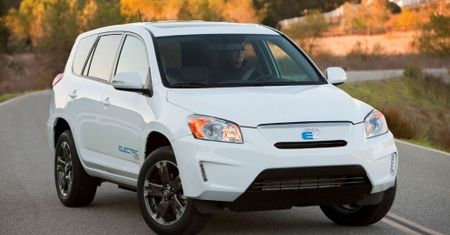 Elektryczna Toyota Rav4 na podzespołach Tesli