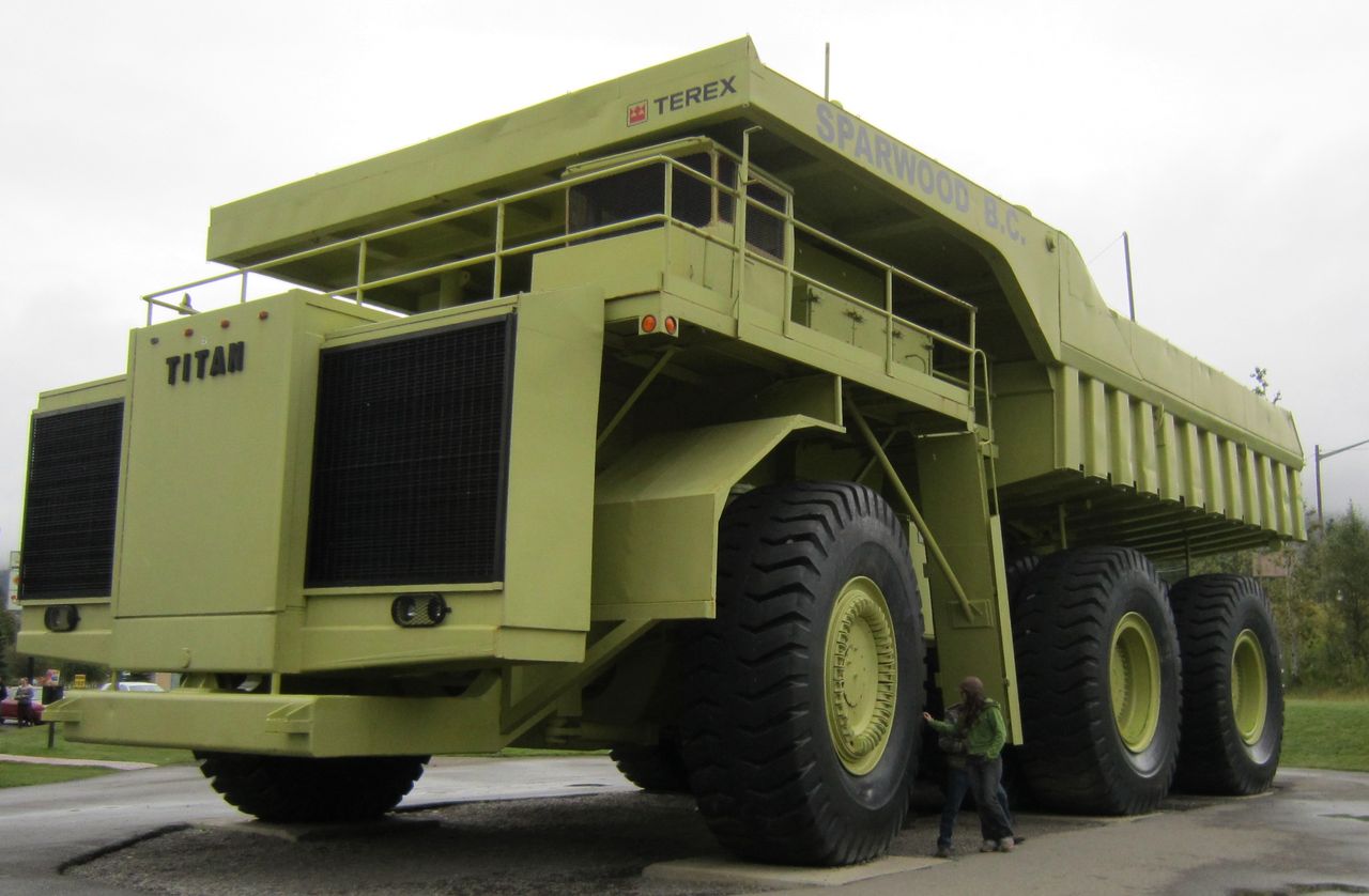 Titan w malowaniu "Terex Green"