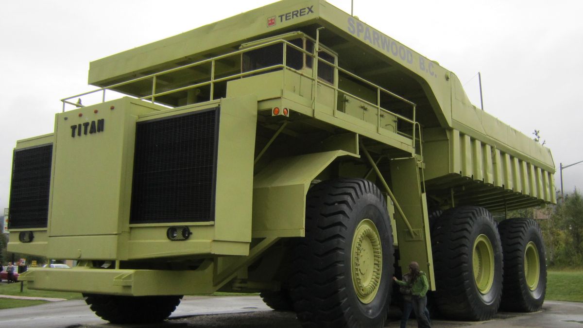 Titan w malowaniu "Terex Green"