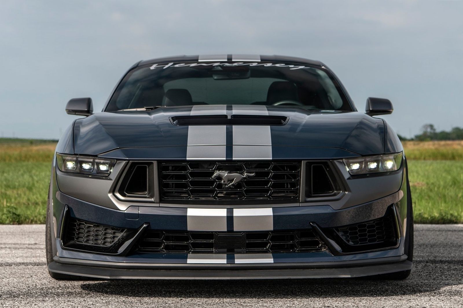 Hennessey H850 Mustang Dark Horse 