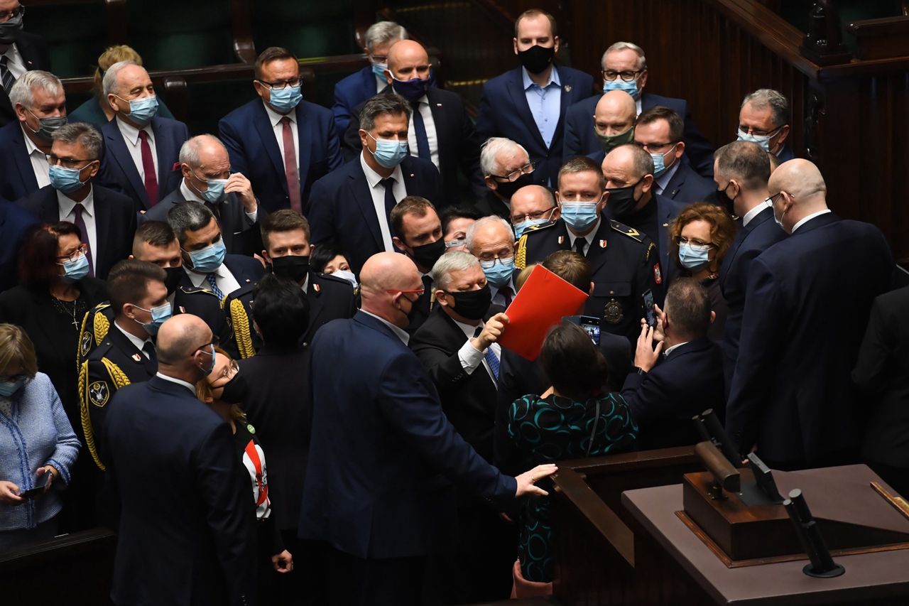 Protest kobiet. Bulwersująca wpadka marszałka Ryszarda Terleckiego