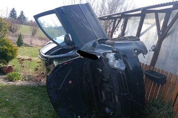 45-latka zasłabła w trakcie jazdy. Tak zakończyła podróż