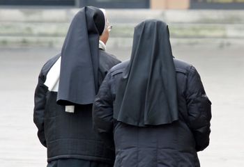 Przemoc seksualna wśród sióstr? To dzieje się za murami klasztorów