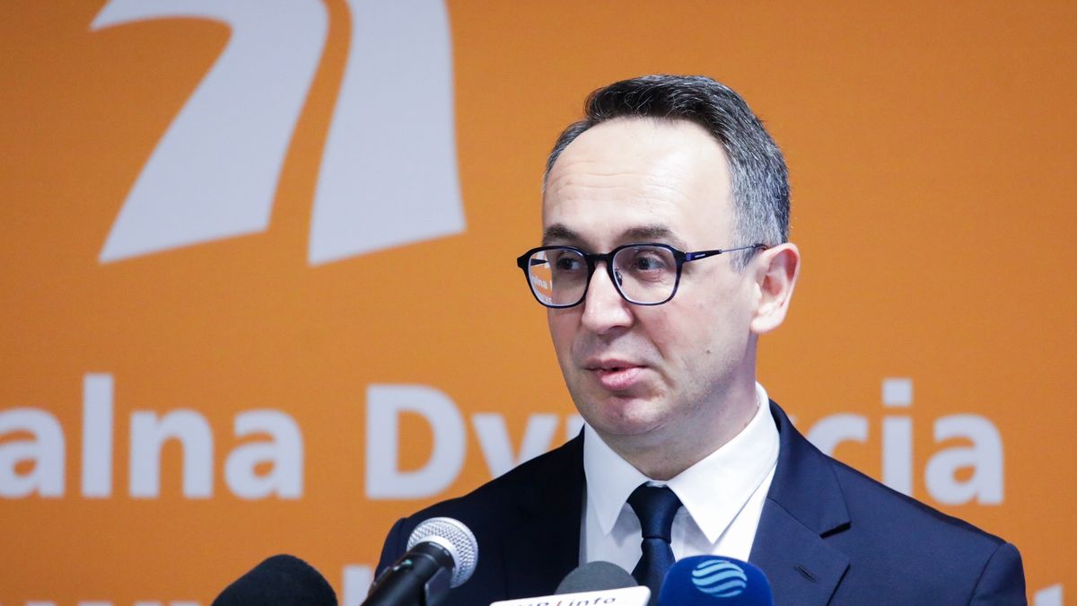 Dariusz KlimczakWarszawa, 28.11.2024. Minister infrastruktury Dariusz Klimczak podczas briefingu prasowego w zwi�zku z podpisaniem umowy na projekt i budow� dodatkowych ekran�w akustycznych w ci�gu S2 Po�udniowej Obwodnicy Warszawy, 28 bm. w siedzibie Generalnej Dyrekcji Dr�g Krajowych i Autostrad w Warszawie. (jm) PAP/Tomasz GzellTomasz Gzellbudowa, droga S2, ekspresowa, GDDKiA, Generalna Dyrekcja Dr�g Krajowych i Autostrad, po�udniowa obwodnica