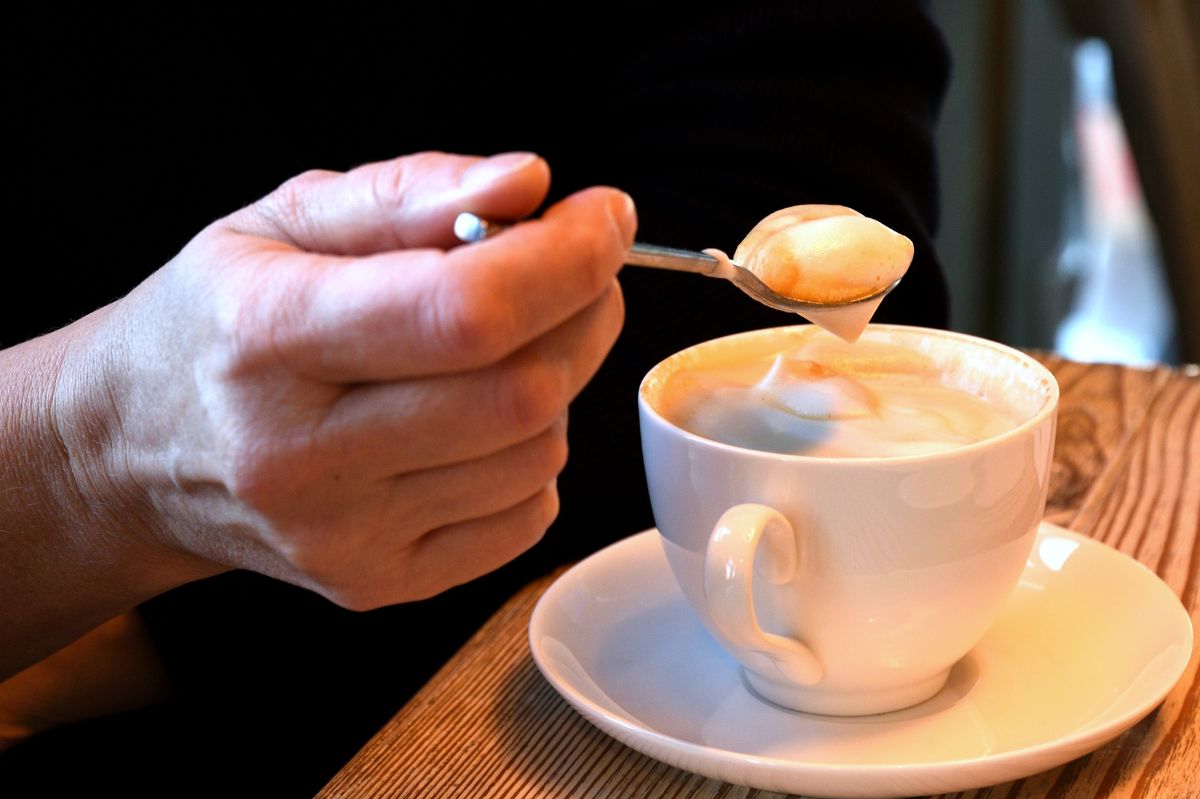 Wystarczy łyżeczka do kawy. Będziesz mieć serce jak dzwon, a boczki znikną raz-dwa