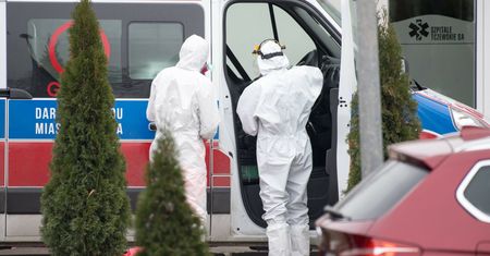 Pandemia COVID-19. Naukowcy widzą światełko w tunelu