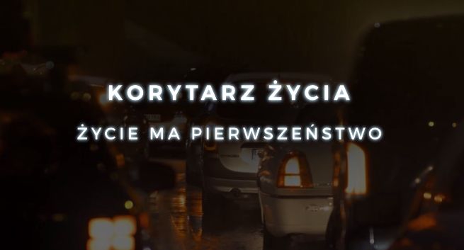 „Życie ma pierwszeństwo” w rządowej kampanii o korytarzach życia na drogach (wideo)