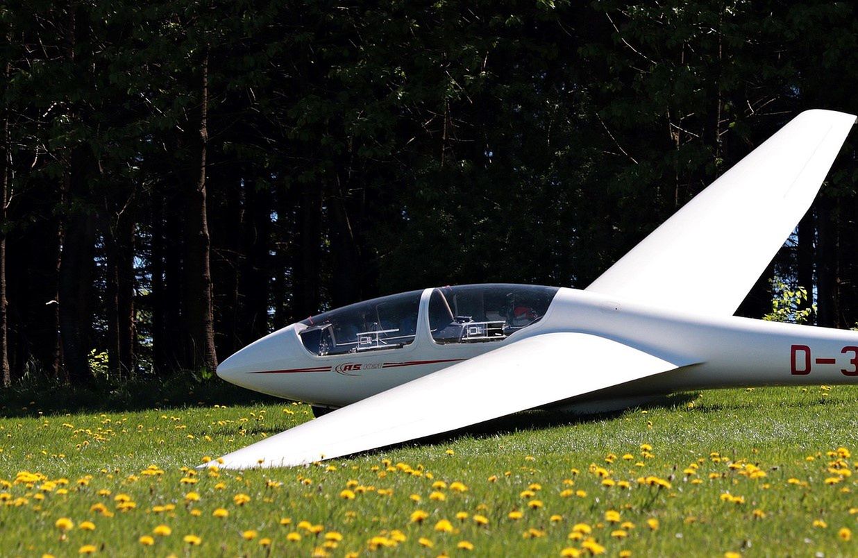 Pijany pilot rozbił szybowiec. Sprawą zajmie się sąd