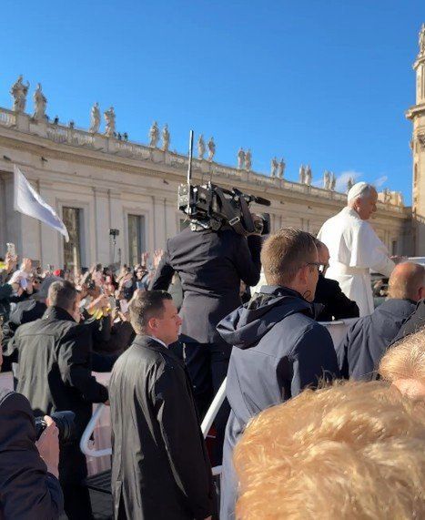 Schola gregoriańska &#34;Cantantes Mariae&#34; (&#34;Śpiewacy Maryi&#34;) z Katowic zaśpiewała w Bazylice św. Piotra na Watykanie