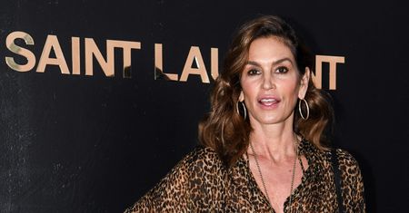 Cindy Crawford o nagich sesjach. "Żałuję tych, podczas których czułam presję"