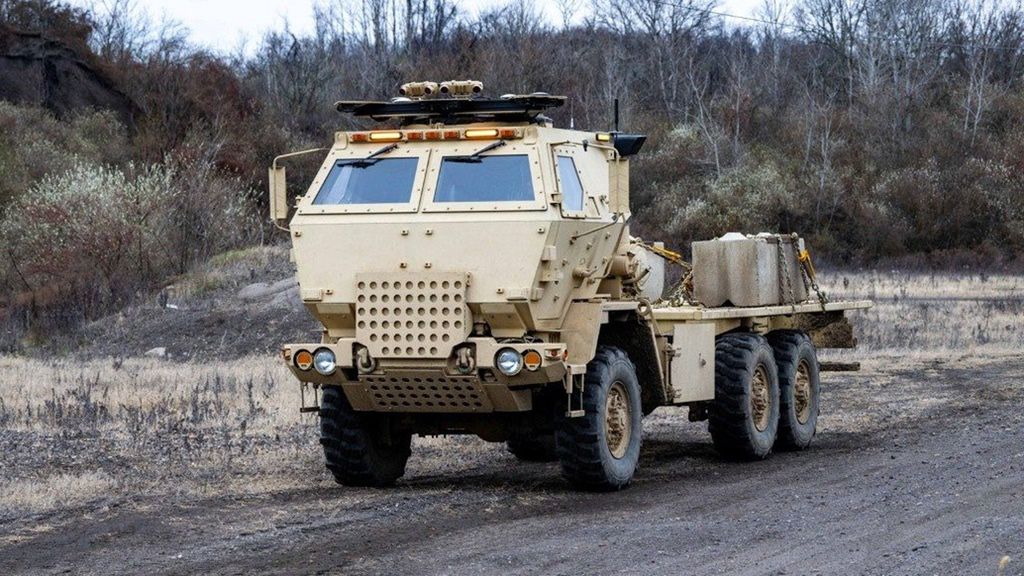 Testy autonomicznego pojazdu FMTV będącego podwoziem dla wyrzutn