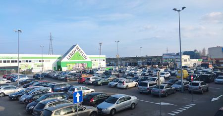 Nowe obostrzenia od soboty. W marketach wzmożony ruch