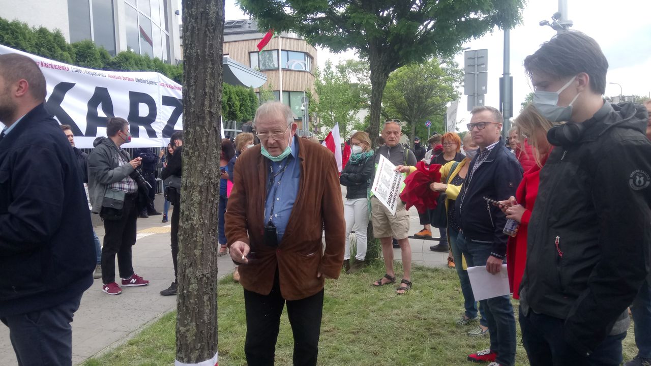 Warszawa. Redaktor naczelny "Gazety Wyborczej" Adam Michnik