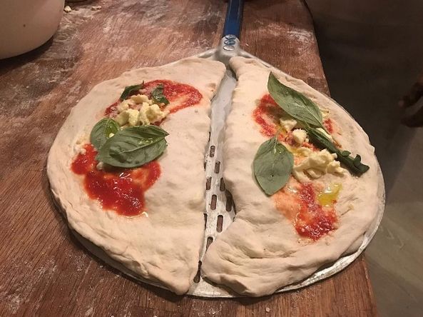 Pizza stworzona jest z naturalnych, włoskich składników