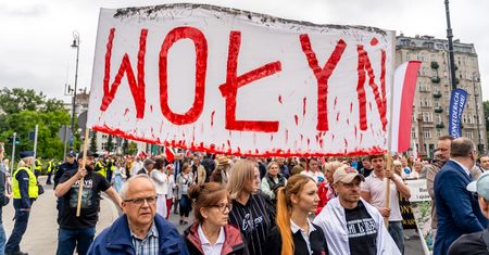 Rosja chce skłócić Polskę z Ukrainą? Ekspert: to widać