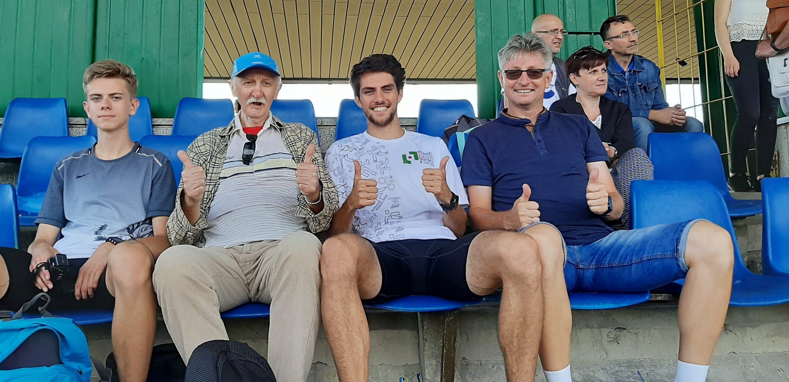 6.2020 rok - rodzina Kitlińskich: od lewej Bartosz, Marek Ambroży, Michał, Piotr – Mityng w Zamościu i rekordy życiowe w biegu na 600 m Michał 1:19,99 rekord rodziny, Bartosz rekord życiowy1:22,13 minimalnie gorzej od rekordu taty z 1989 roku 1:21,89.