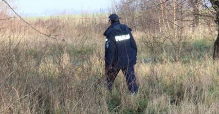 "Pierwszy przypadek". Poszedł na grzyby, znalazł ciało kobiety