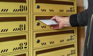 Rząd wyśle miliony listów. Trafią do każdego domu w Polsce