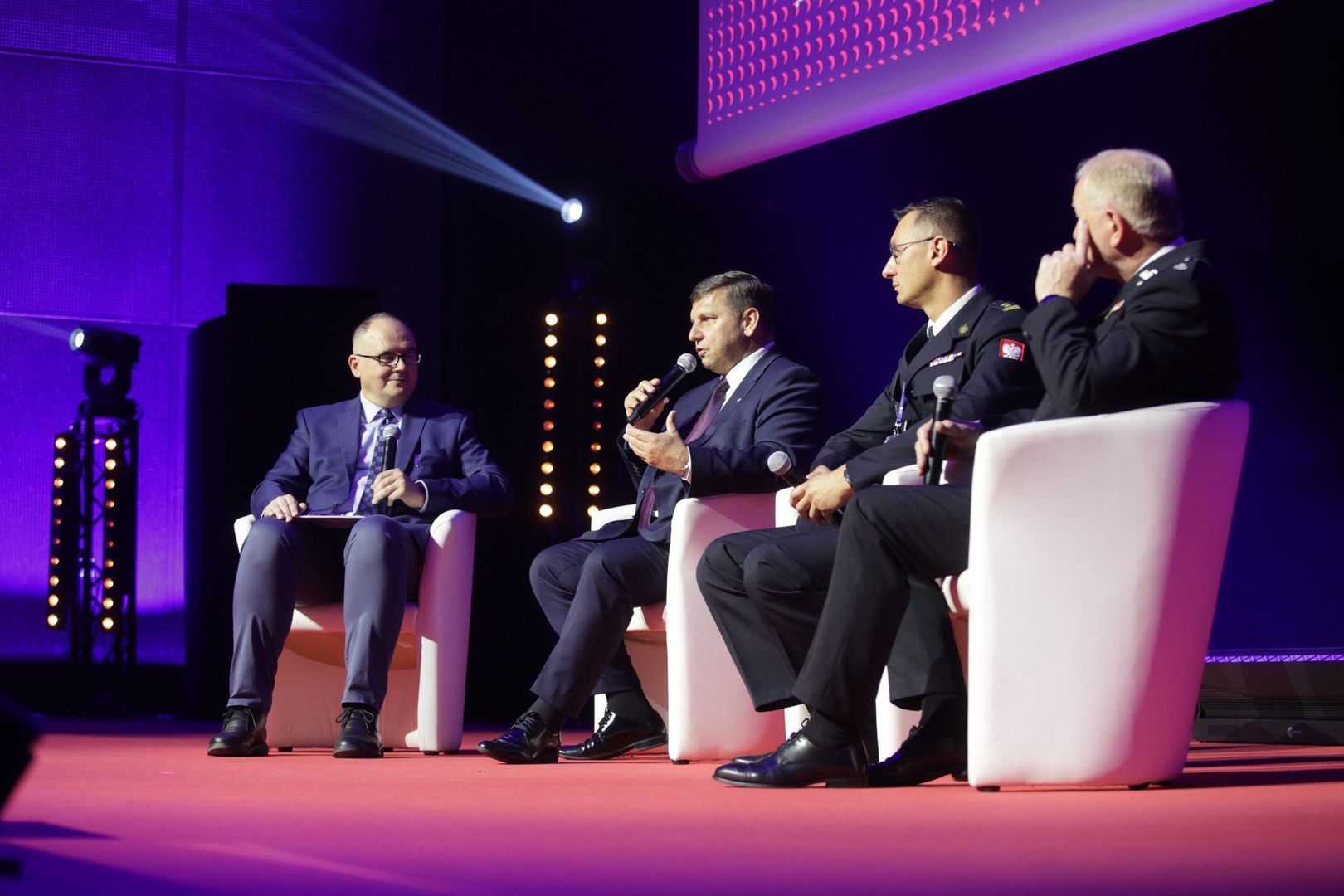 Debata w Targach Kielce podczas gali Strażak Roku 2025