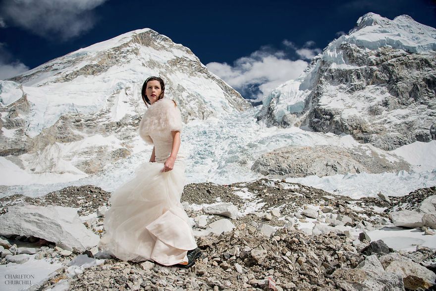 Ślub na szczycie Mount Everest? Dlaczego nie! Zdjęcia są zachwycające 10