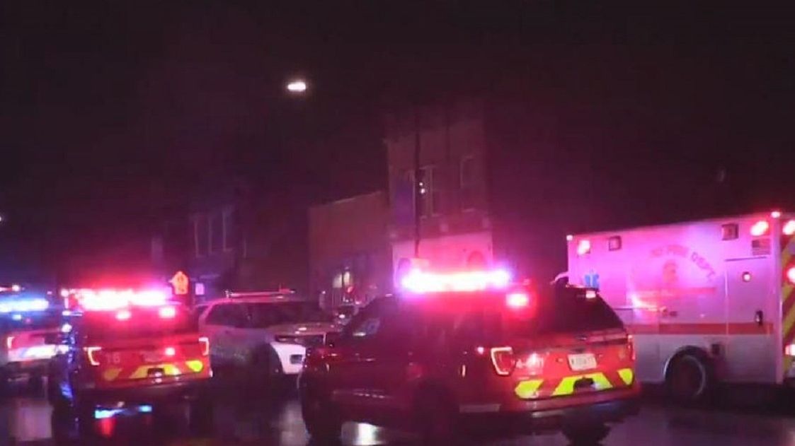 Przed klubem, w którym doszło do strzelaniny, zaroiło się od służb