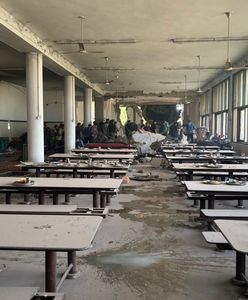 Był w hostelu, kiedy uderzył w niego samolot. Zeskoczył z drugiego piętra