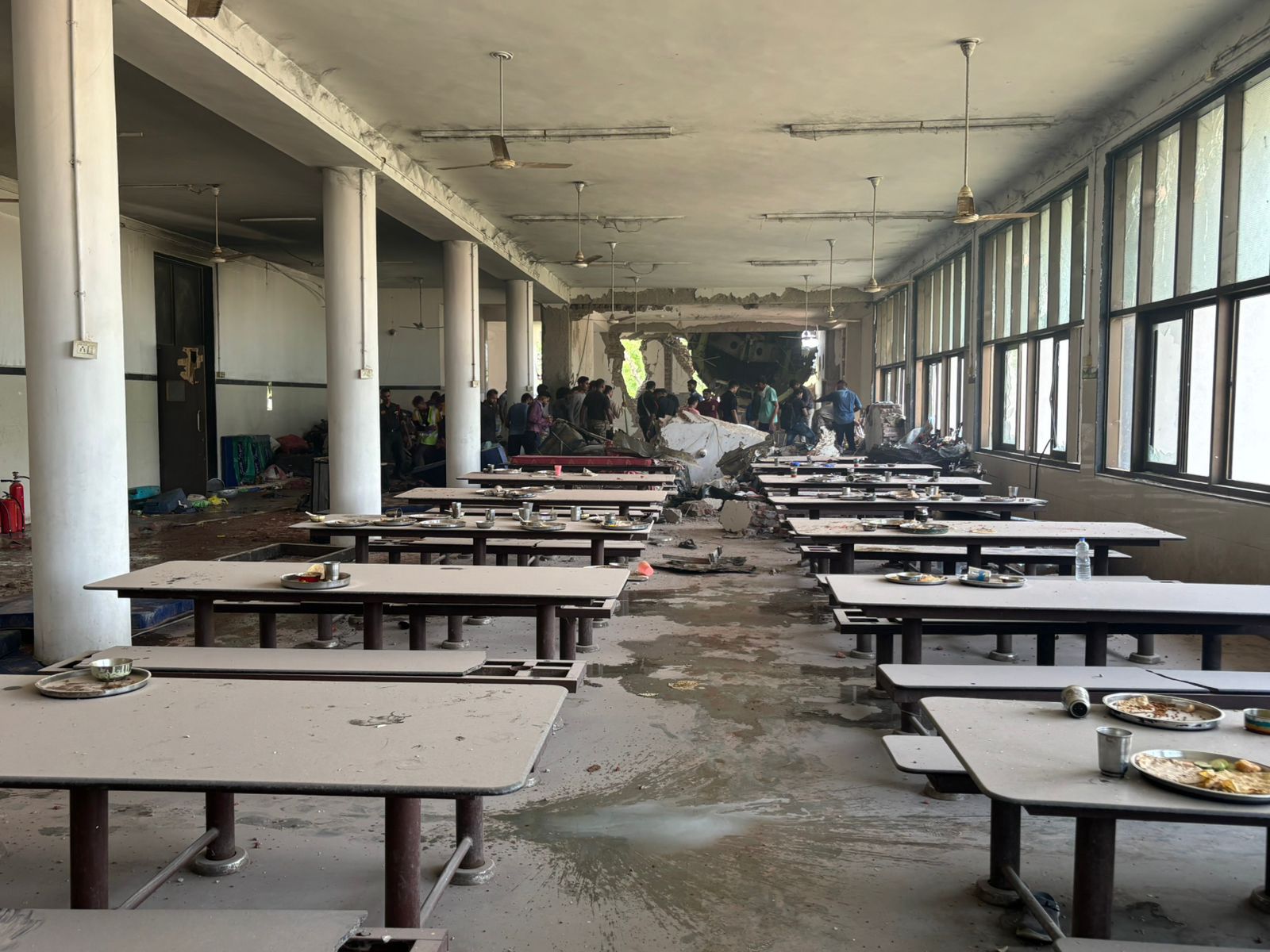 Samolot wleciał w hostel dla lekarzy