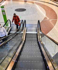 Odmrażanie gospodarki. Galerie handlowe odzyskały połowę klientów