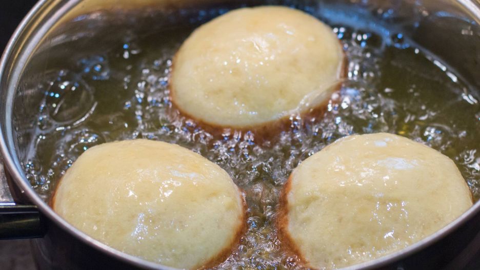 Jak prawidłowo smażyć pączki?