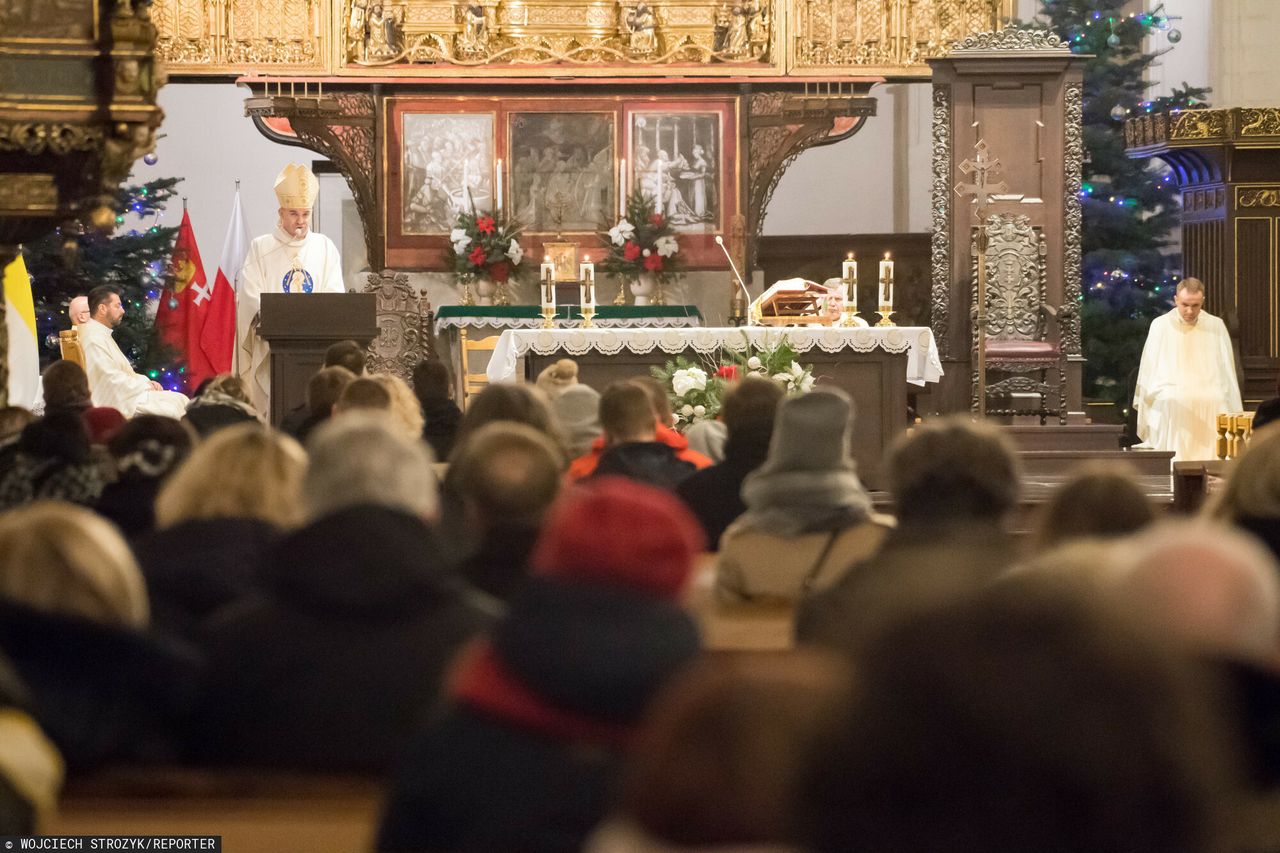 Kościoły otwarte na Wielkanoc. Prof. Flisiak nie oszczędził Episkopatu