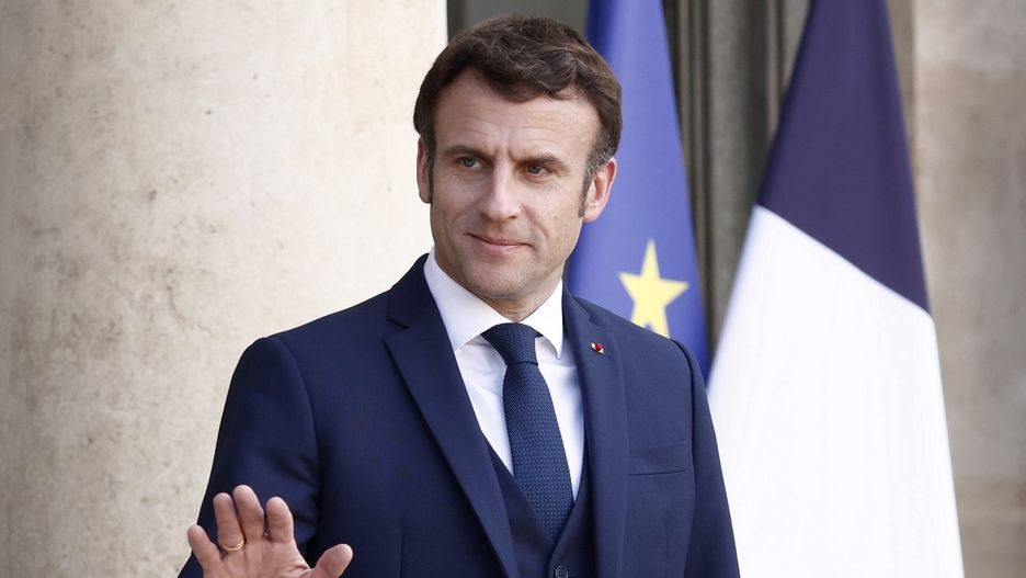 Wojna w Ukrainie. Prezydent Francji Emmanuel Macron rozmawiał w czwartek z prezydentem Rosji Władimirem Putinem 